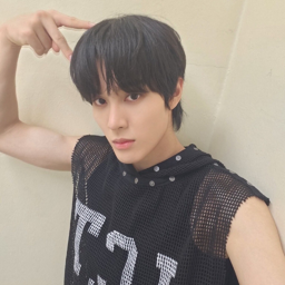 Choi han gallery image