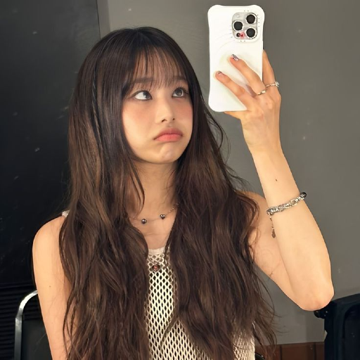 Chuu gallery image