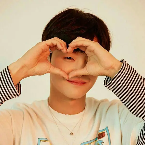 Park Jihoon gallery image