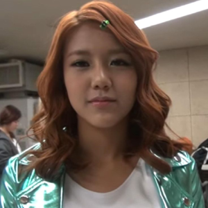 Shin Hyejeong gallery image