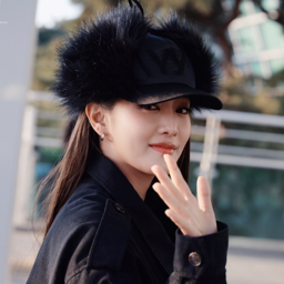 Minnie gallery image