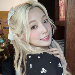 Yeonhee gallery image