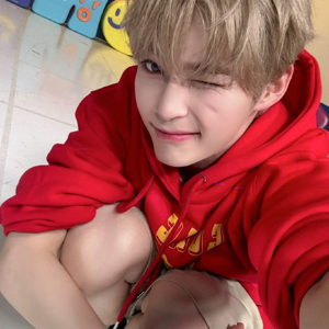 Sung Hanbin gallery image