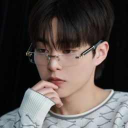 Xiumin gallery image