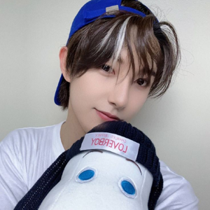 Renjun gallery image