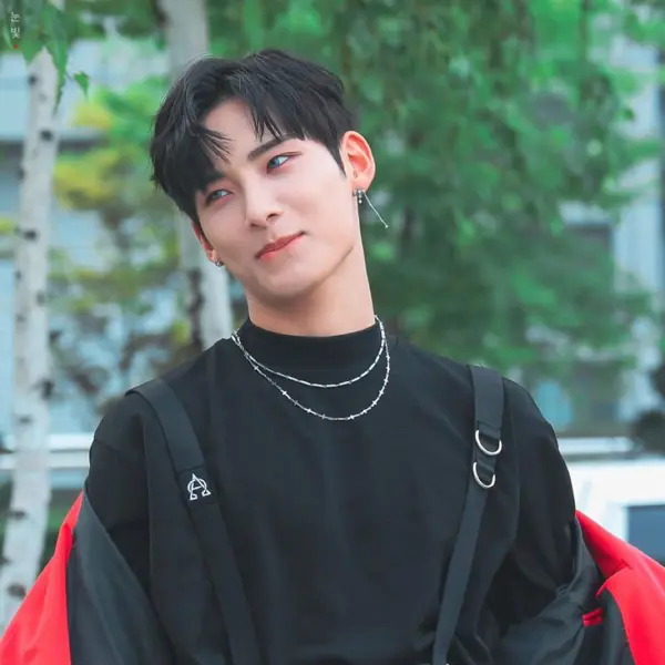 Junhee gallery image