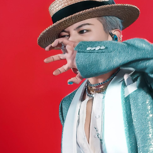 G-Dragon gallery image