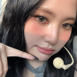 LEE SONGHYUN gallery image