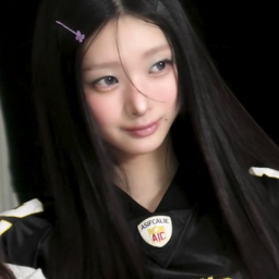 Hyerin gallery image