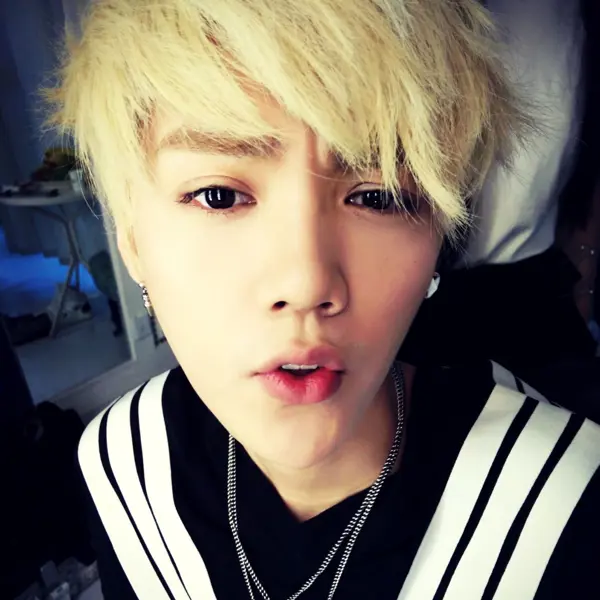 Luhan gallery image
