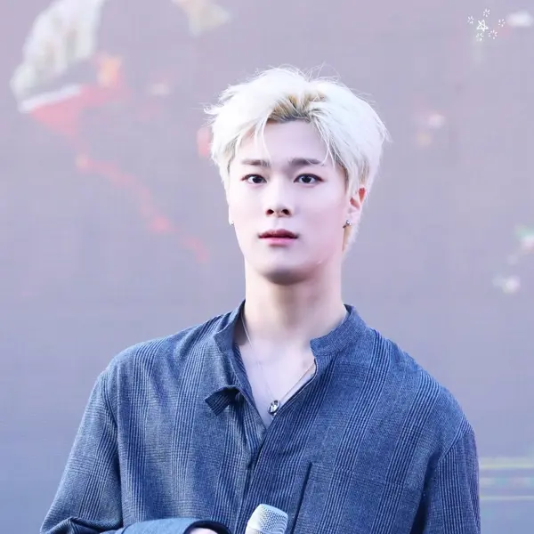 Moon Bin gallery image