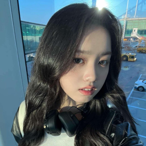 Elisia gallery image