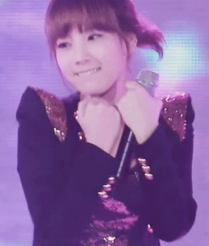 Taeyeon gif