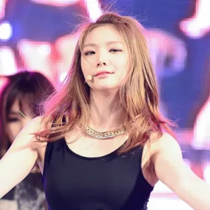 Lee Kaeun gallery image