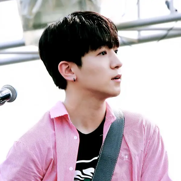 Sungjin gallery image