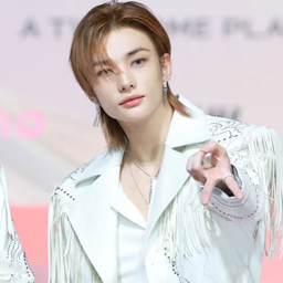 Hyunjin gallery image