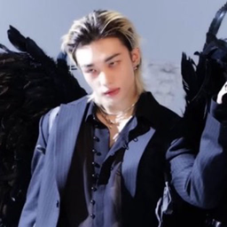 Hyunjin gallery image