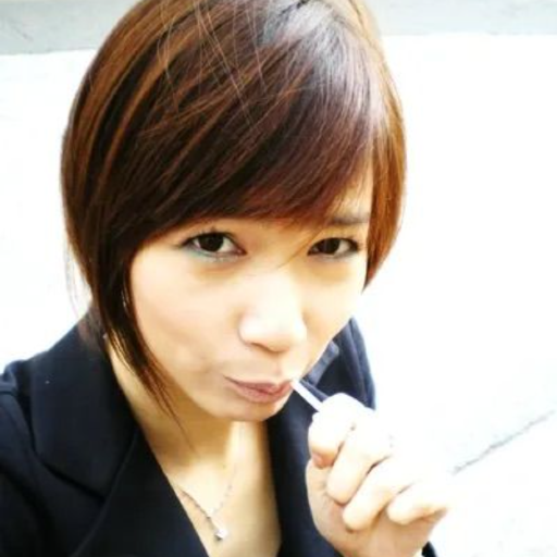Lina gallery image