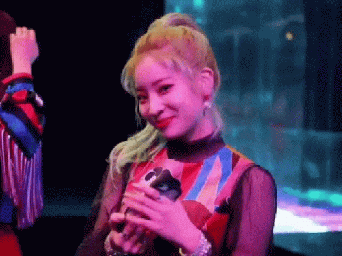 Dahyun gif