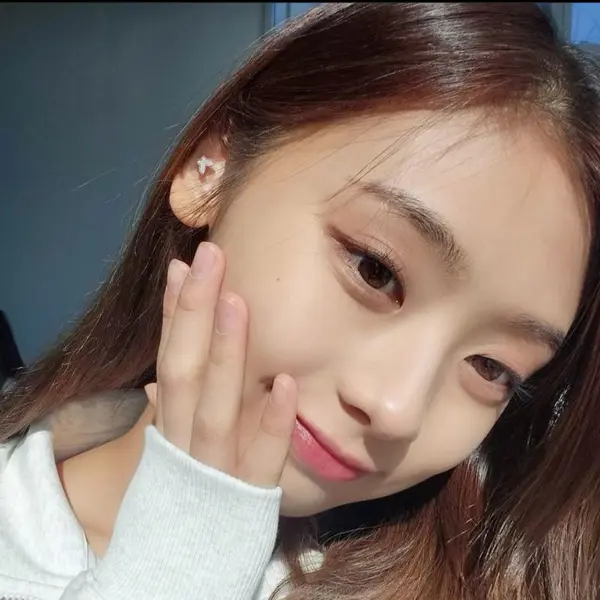 Hyeonju gallery image