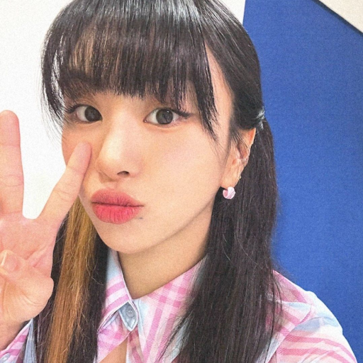 Chaeyoung gallery image