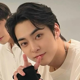 Xiumin gallery image