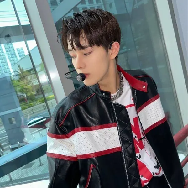 Jinsik gallery image