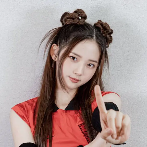 Lee JiWoo gallery image