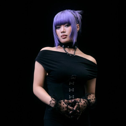 Naoko gallery image