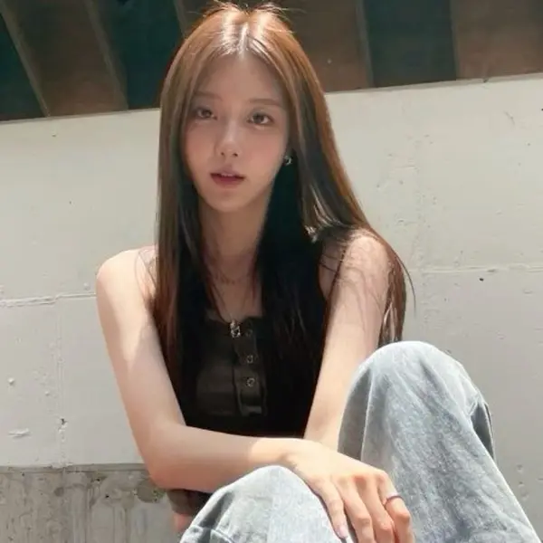 YunSeo gallery image