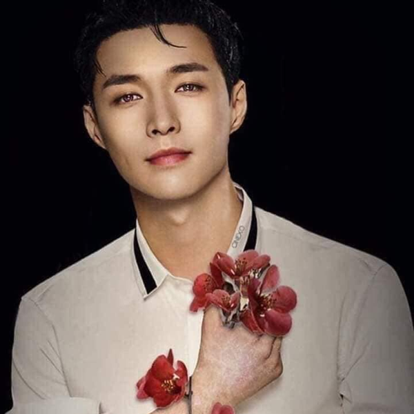 Lay Zhang gallery image