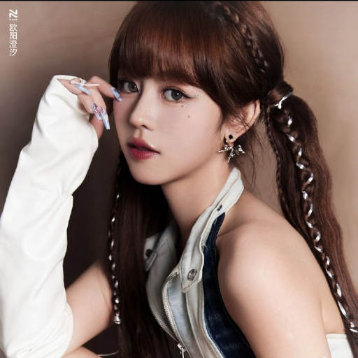 Larawan sa gallery ni Ouyang Chengxi