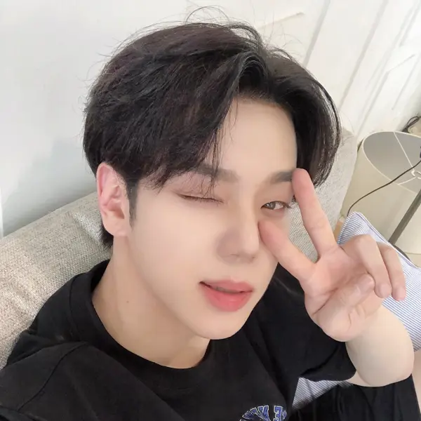 Kim Byeongkwan galerijafbeelding