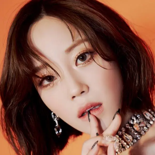 Heo Young-ji gallery image