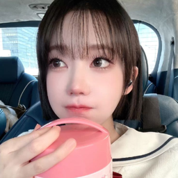 Magenta gallery image