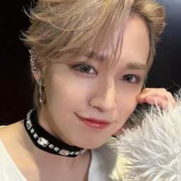 Shiroiwa Ruki gallery image