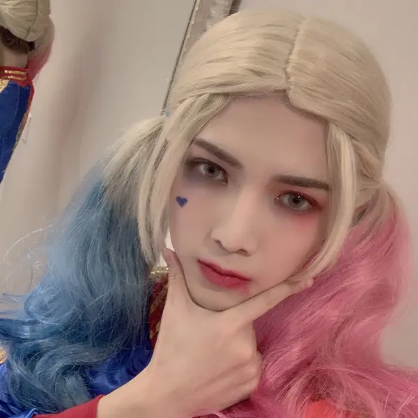 Yeosang gallery image