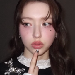 Chanelle Moon gallery image