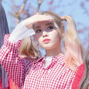Jiwon gallery image