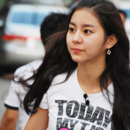 Kim Yujin gallery image