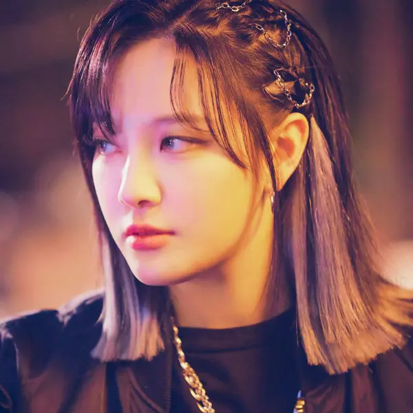 Moon Sua gallery image