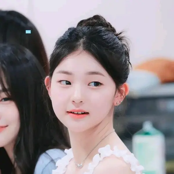 Kwak YeonJi gallery image