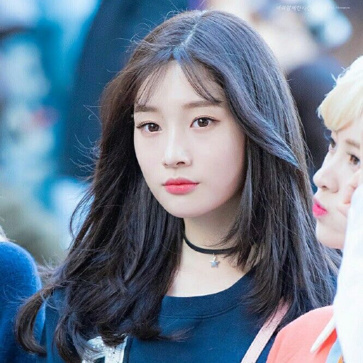 Chaeyeon gallery image