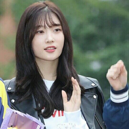 Chaeyeon gallery image