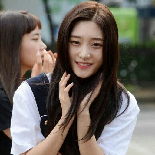 Chaeyeon gallery image