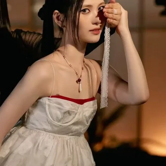 LEE SONGHYUN gallery image