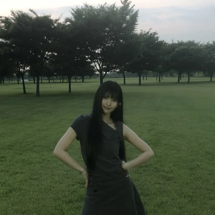 LEE SONGHYUN gallery image