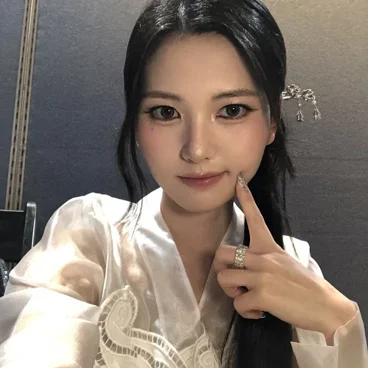 LEE SONGHYUN