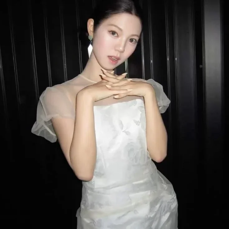 NA YEONGJOO gallery image