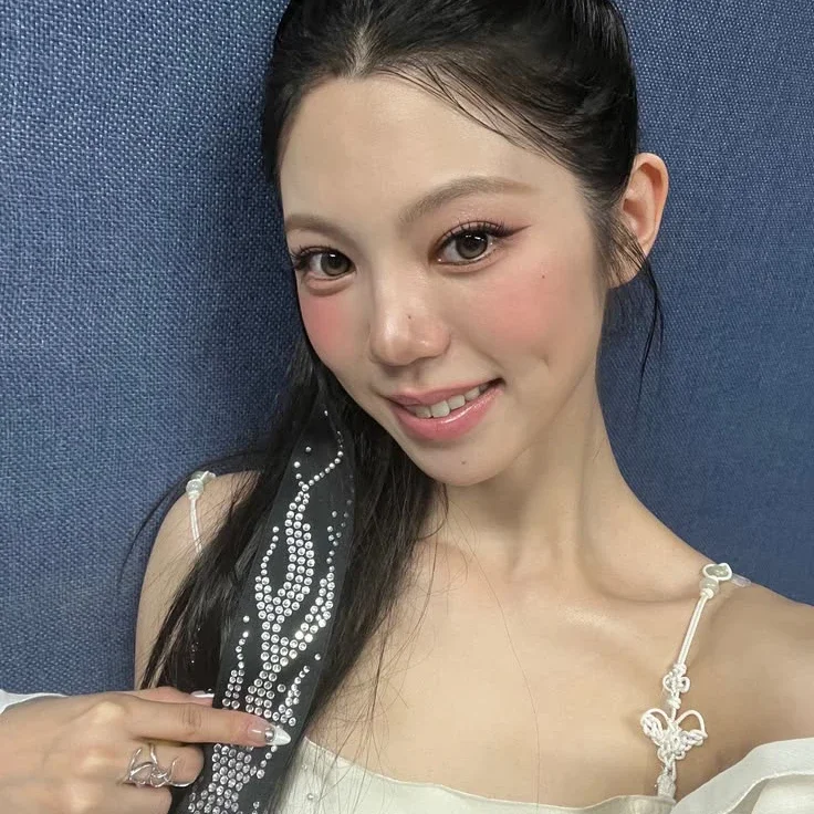 NA YEONGJOO gallery image